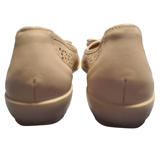 NEW NO BOX Hotter Precious Size 9 Beige Leather Laser Cut Ballet Bow Flats FLAWS - Picture 7 of 11